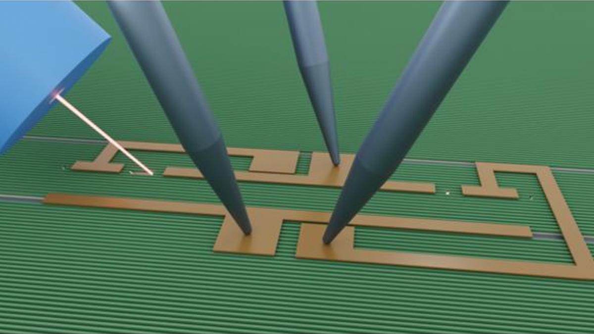 img-Miniature Laser Grown on Silicon Chip