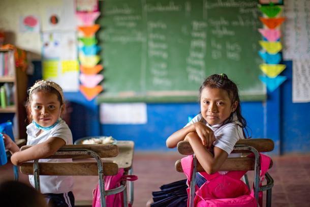 img-UNESCO 's Education and Nutrition: Learn to Eat Well Report